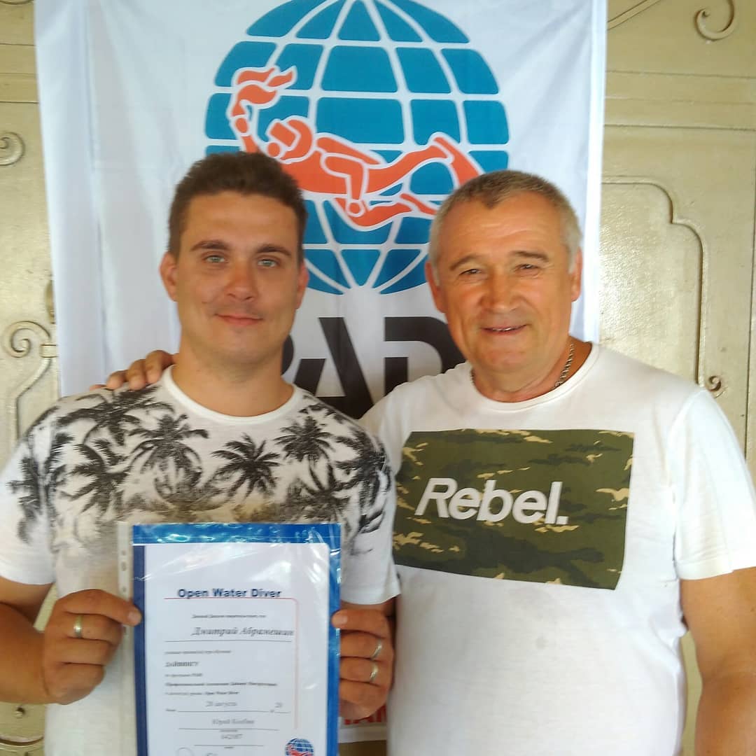 Поздравляем Абрамешина Дмитрия с успешным завершением курса OWD (дайвер открытой воды)!